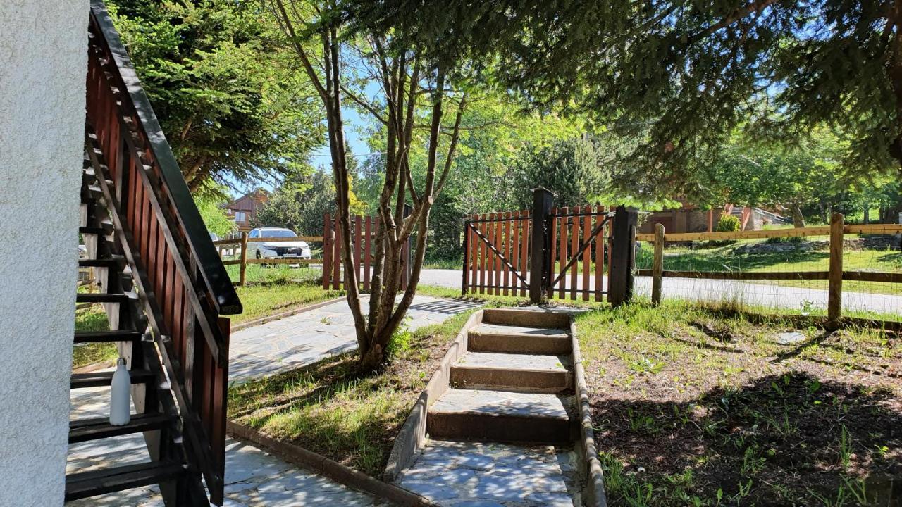 Chalet Individuel Les Sorbiers - 80M2 - Jardin - Barbecue - Wifi - Netflix - Ski & Randonnee - Pyrenees Catalanes Francaises - Eyne Eksteriør bilde